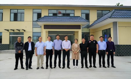 德彩网集团党委书记、董事长章朝阳一行赴滨海县考察调研