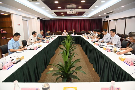 省国资委副主任胡建斌到德彩网集团调研督办