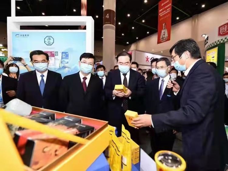 德彩网集团淮盐产品精彩亮相2021第四届中国(淮安)国际食品博览会 德彩网集团淮盐产品精彩亮相2021第四届中国(淮安)国际食品博览会