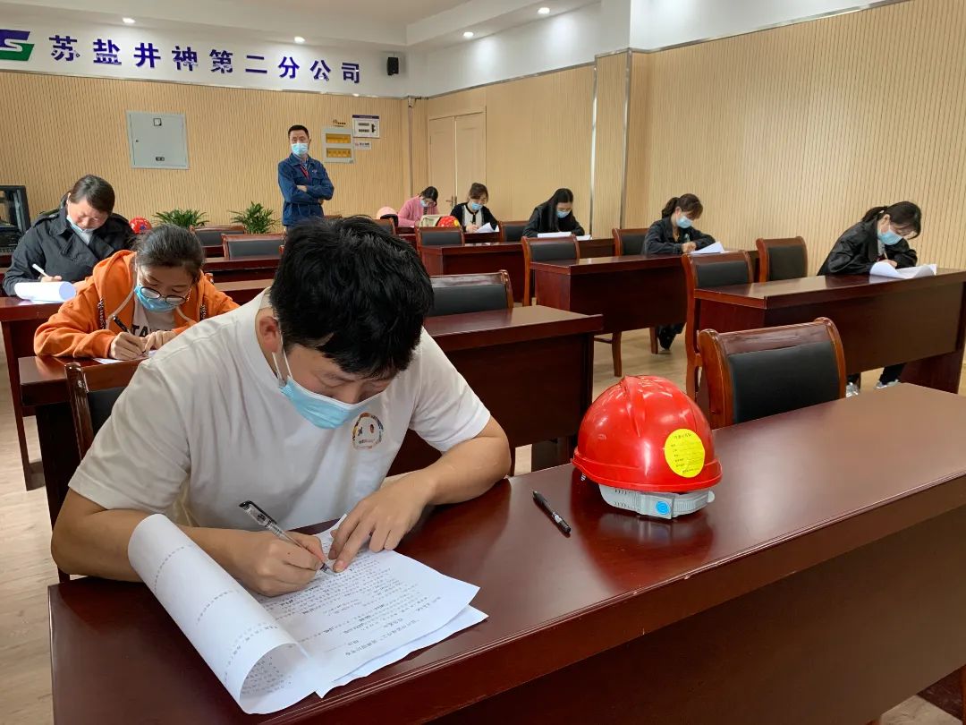 大干红五月丨提素质 强技能 “燃”激情——德彩网井神二分公司扎实开展职工岗位技能竞赛活动 大干红五月丨提素质 强技能 “燃”激情——德彩网井神二分公司扎实开展职工岗位技能竞赛活动