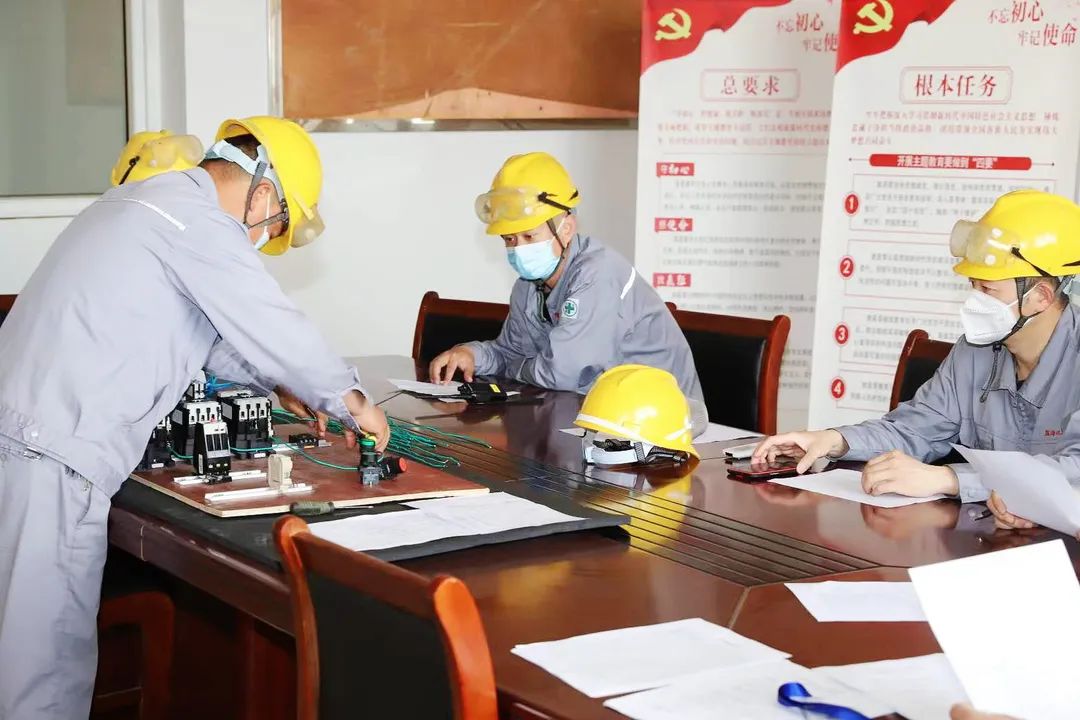 大干红五月丨盐海化工公司:奋力拼搏创佳绩 捷报频传奏凯歌 大干红五月丨盐海化工公司:奋力拼搏创佳绩 捷报频传奏凯歌