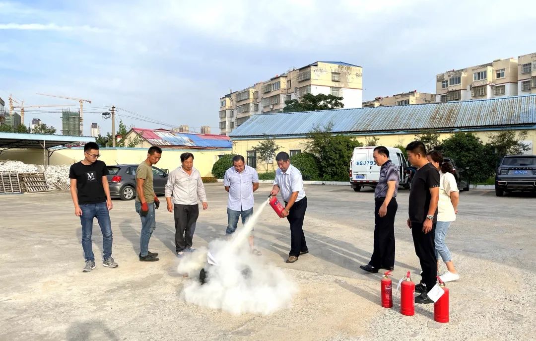 “安全生产月”丨连云港盐业公司坚决扛起政治责任 切实筑牢安全防线 “安全生产月”丨连云港盐业公司坚决扛起政治责任 切实筑牢安全防线