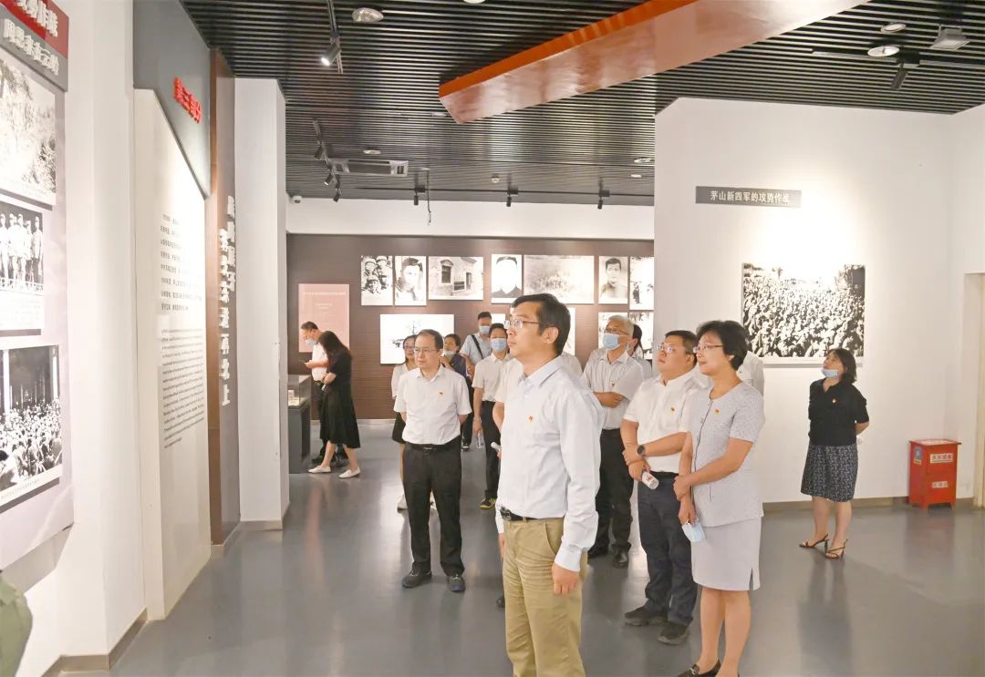 德彩网集团开展“学习铁军精神 汲取奋进力量”主题党日活动