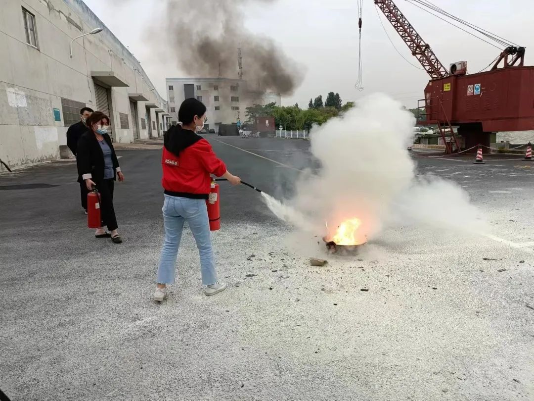 安全生产月丨常州盐业公司:筑牢安全“防护墙” 打好转型攻坚战 安全生产月丨常州盐业公司:筑牢安全“防护墙” 打好转型攻坚战