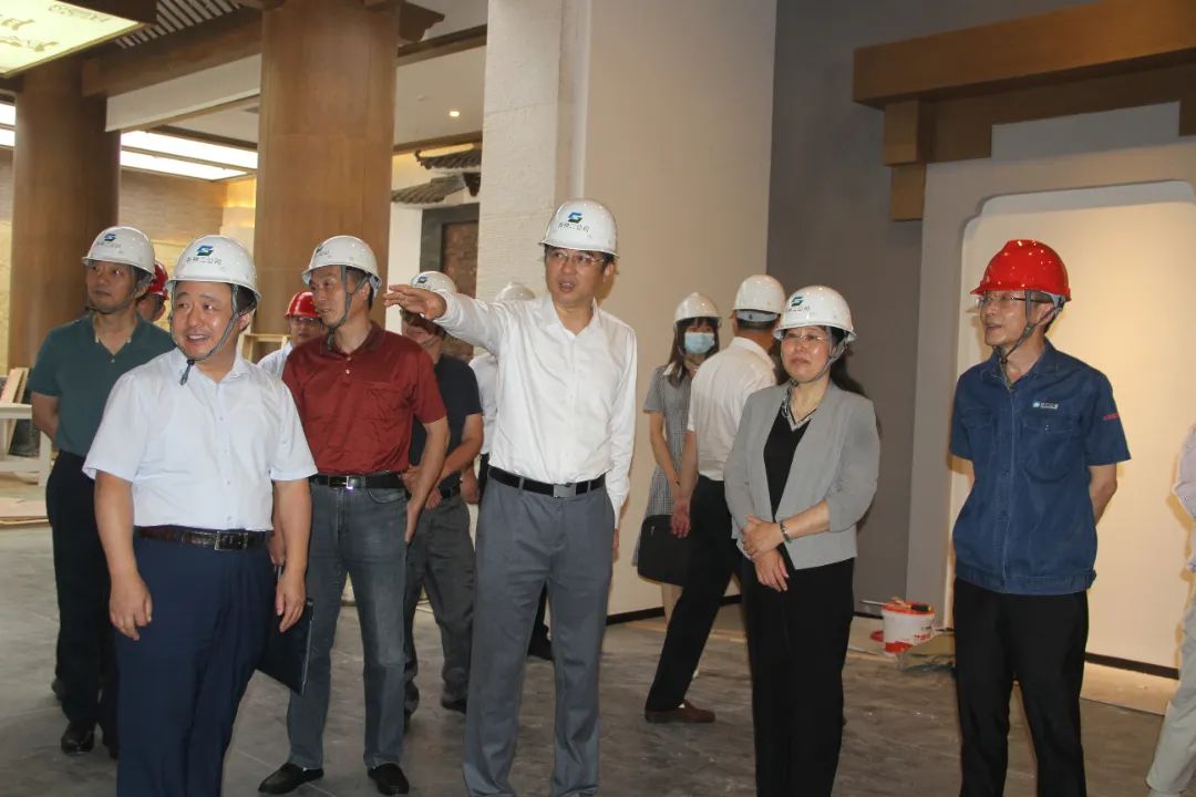 省工信厅副厅长黄萍一行莅临德彩网集团调研指导工作