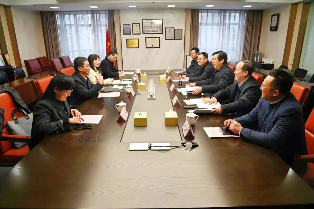 省国资委领导陈金池一行莅临德彩网集团调研指导工作